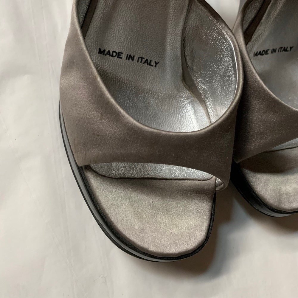 PRADA サンダル シルバー Made in Italy 35 1/2 PRADA サンダル シルバー Made in Italy 35 1/2